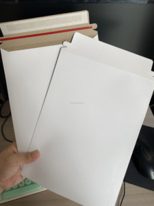 Grande enveloppe plate 7x9 A4 en papier kraft rigide avec fermeture auto-adhésive, recyclable, épaisseur 3 mil, imprimée offset - Product Image 3