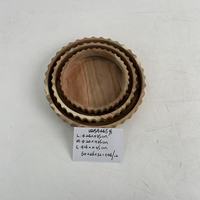 Ensemble de 3 plateaux en bois d'acacia imbriqués, plateaux de service ronds à bords festonnés, ensemble de plateaux ronds et ovales pour la décoration de la maison et la présentation des aliments