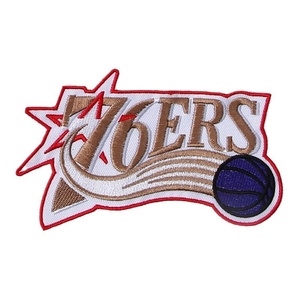 Parches y Emblemas Bordados con Logotipo de Equipo de Baloncesto para <span class=keywords><strong>Ropa</strong></span>, Zapatos y Gorras - Modelo E1 Sin Material - Product Image 5