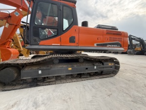 Excavadora de cadenas Doosan DX340LCA de 34 toneladas usada, con motor Cummins de servicio pesado y bomba hidráulica Kawasaki - Product Image 4