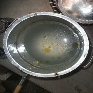 น้ำมันจากไม้กฤษณาที่มีคุณภาพสูงสุดในราคาขายส่งจากน้ำมันอินเดีย Oud Oil - Product Image 3