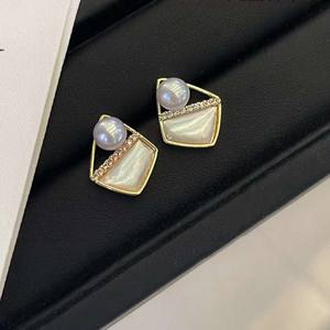 Pirinç Altın Kaplama Küpe 6-7mm Doğal Tatlı Su İncileri AAAA Kalite Beyaz Kadınlar İçin Trend - Product Image 2