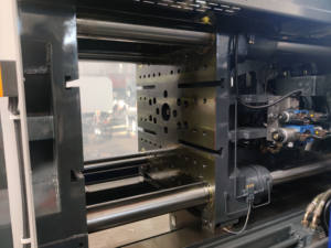 Cuve en plastique de 350 tonnes faisant la machine de moulage par injection pour faire le <span class=keywords><strong>bassin</strong></span> en plastique - Product Image 6