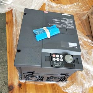 ไดรฟ์ FR-F700 ซีรีส์ สำหรับคอมเพรสเซอร์และมอเตอร์ แบบเฟสเดียวและสามเฟส 11kW 15kW 18.5kW ระดับการป้องกัน IP54 - Product Image 2