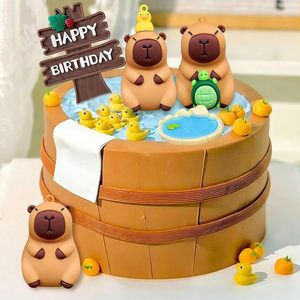Set di 5 Decorazioni per Torte a Tema Capibara Rilassata con Statuette di Animali Acquatici, Cartello Laghetto, Cactus e Arance per Feste a Tema <span class=keywords><strong>Natura</strong></span> Rilassante - Product Image 3