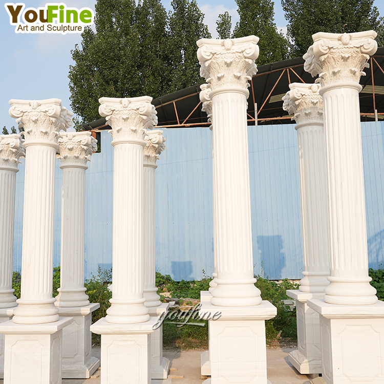 Antiche Colonne Romane, Decorazioni In Marmo. Vector Realistiche Antiche Colonne Bianche Greche Con Capitelli In Stile Dorico Corinzio Ionico E Toscano Isolati Su Fondo Trasparente Image501992494
