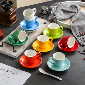 Vente en gros directe usine – Ensemble <span class=keywords><strong>tasse</strong></span> à <span class=keywords><strong>expresso</strong></span> et soucoupe 80 ml style européen, émail coloré, personnalisable avec logo pour le thé - Product Image 1