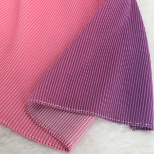 Elegante última buena tela bufanda nueva mano de obra logotipo personalizado plisado Ombre bebé plisado gasa Hijab Popular en <span class=keywords><strong>el</strong></span> mercado de Malasia - Product Image 4
