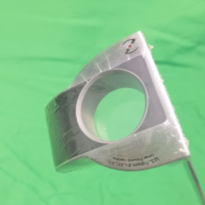 Vente directe d'usine Clubs <span class=keywords><strong>de</strong></span> <span class=keywords><strong>Golf</strong></span> Putter pour hommes <span class=keywords><strong>Centre</strong></span> <span class=keywords><strong>de</strong></span> gravité bas avec fonction <span class=keywords><strong>de</strong></span> cueillette <span class=keywords><strong>de</strong></span> balles Putters <span class=keywords><strong>de</strong></span> ligne <span class=keywords><strong>de</strong></span> visée - Product Image 3