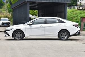 Hyundais Elantra benzina berlina auto Hyundais auto a benzina 2024 1.4t DCT <span class=keywords><strong>Lux</strong></span> Premium Edition auto usate - Product Image 5