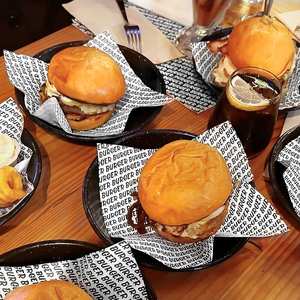 Papier d'emballage pour restauration rapide personnalisé en gros, biodégradable, pour sushi, traiteur, emballage à emporter - Product Image 1