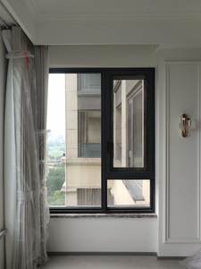 Apartamento Pequeño con Balcón Cerrado, Ventana Abatible de Aluminio con Aislamiento Térmico - Product Image 4