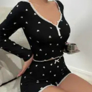 Pyjamas pour femmes sexy européennes et américaines, manches longues, shorts, motif d'amour imprimé, boutons, ensembles de pyjamas de nuit - Product Image 4