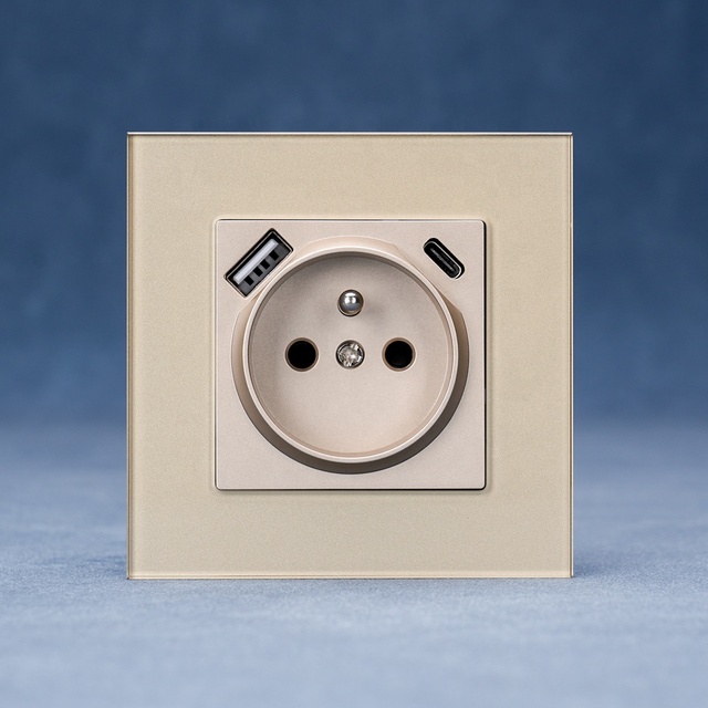 Euro European Standard Electrical Power French Type USB Wall Socket 220V 230V 240V with Type a Type C Ports Glass Panel