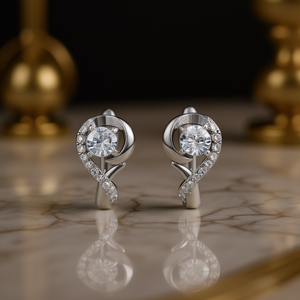 Orecchini a lobo E728 in oro bianco con diamanti, taglio brillante rotondo, design floreale, montatura a griffe, stile classico da donna per matrimonio - Product Image 2