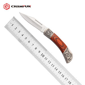 Navaja Plegable Clásica de Caza para Caza y Colección - Product Image 1