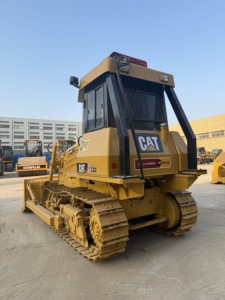 Topadora CAT D5 Usada de Alto Rendimiento para Nivelación de Terrenos y Preparación de Sitios Profesional - Product Image 3