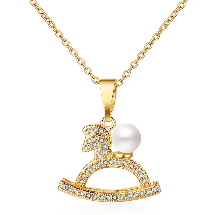 Di modo Personalizzato Iniziale Della Farfalla Del Diamante Placcato Oro Delle Donne Personalizzato Catena Dei Monili Del Pendente Della Perla Collane