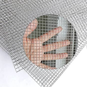 Çin'de Sıçan Koruması İçin 3 İnçlik 2 İnçlik Metal Tel Örgülü Sıcak Daldırma Galvanizli Kaynaklı Tel Örgü Ruloları Popülerdir - Product Image 4