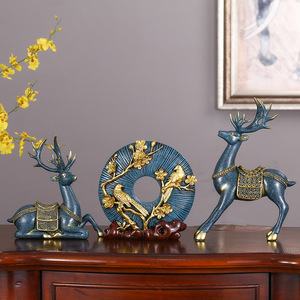 Fabricante Mayorista de Adornos Decorativos para Sala de Estar, Mueble de TV Artístico de Resina Epoxi con Diseño de Alce Estilo Europeo - Product Image 4