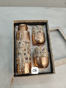 Bouteille d'eau en cuivre pur écologique pour un stockage d'eau froide et chaude durable pour une solution d'hydratation quotidienne - Product Image 3