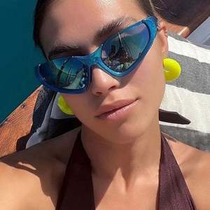 Gafas de Sol de Espejo Plateadas Azules Vintage 2022, Montura Media, Estilo Ojo de Gato, para Hombre y Mujer - Product Image 1