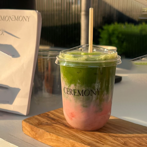 Vasos de Plástico PET Desechables en Forma de U para Bebidas Frías y Calientes, Transparentes o Esmerilados, con Tapas y Pajitas, Personalizables con Impresión/Etiqueta y Logotipo - Product Image 1