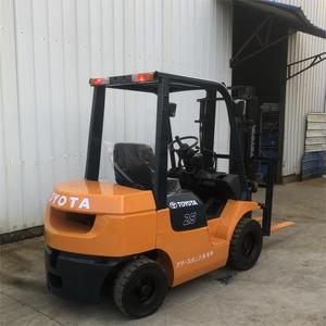 รถยกดีเซล FD25 มือสอง 3 ตัน 2.5 ตัน ของแท้จากญี่ปุ่น ลดราคาพิเศษ พร้อมชุดเปลี่ยนทิศทางด้านข้างแบบไฮดรอลิกและยางตัน - Product Image 5