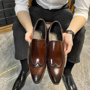 2025 Top Quality Latest Pure Color <b>Pointed</b> Classical Fashion Leather Shoes Wholesale Fashion Men's Dress Shoes Oxfords - Product Image 1
