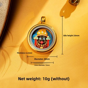 Collier avec pendentif Thangka peint à la main en acier titane plaqué or 1,5 cm, motif Huang Cai Zaji Ram Manjusri Vie passée, vie actuelle, avec boîte Gabu - Product Image 4