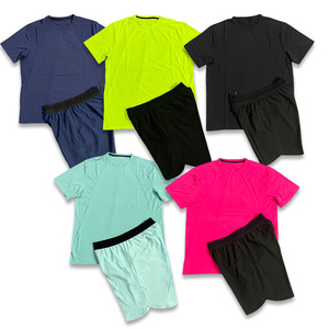 Zomer trainingspakken voor heren, snel drogend, ademend, geschikt voor atletiek, hardlopen, training en voetbal, set met T-shirt en shorts - Product Image 1