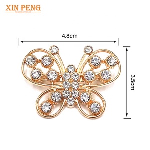 फैशन मल्टीकोलर तितली डिजाइन क्रिस्टल गैंडा ब्रोच पिन - Product Image 2
