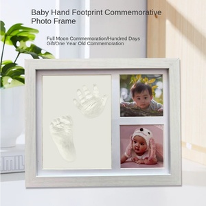 Cornice per foto in legno commemorativa per il primo anno del bambino con stampa di luna piena - Product Image 3