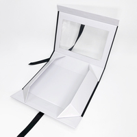 Boîte cadeau magnétique blanche de luxe personnalisée, emballage rigide pliable de qualité supérieure pour vêtements de bébé, couverture d'hôtel, hijab, écharpe, serviette, coffret cadeau