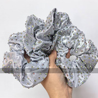 Scrunchies de haute qualité, faits sur mesure, avec des strass colorés, tissu mystique rouge, blanc, noir, marine, gymnastique, danse, cheerleading