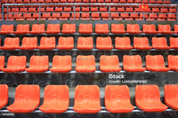 Siège de stade en plastique creux personnalisé multicolore pour intérieur et extérieur