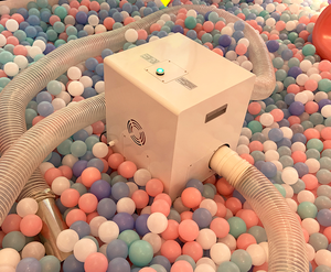 Máquina Limpiadora de Bolas de Piscina, Capacidad de 15000 Bolas/H, Compatible con 110V/220V, Construcción de Metal y Plástico - Product Image 3