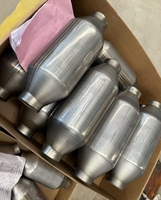 Marmitta per auto universale convertitore catalitico a tre vie tipo rotondo 2.25 "con catalizzatore a nido d'ape in ceramica