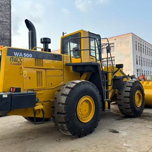 Cargadora de Ruedas KOMATSU WA500 Amarilla con Cabina Cerrada, Neumáticos Sólidos y Escape Vertical Superior - Product Image 1
