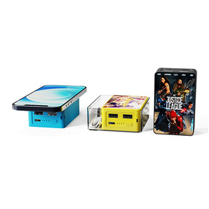 โมโม ดีไซน์ พาวเวอร์แบงค์ 10000mAh พร้อมที่ชาร์จไร้สาย พอร์ต USB 5W และไฟ LED - Product Image 4