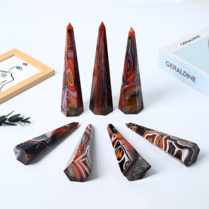 Nouvelle conception, vente en gros, sculptures énergétiques en cristal naturel, pointes de pyramide en agate sardonyx rouge pour la décoration intérieure - Product Image 1