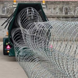Remorque de déploiement de fil barbelé à expansion rapide, système de fil concertina pour le contrôle des émeutes et la création de barrières de foule - Product Image 6
