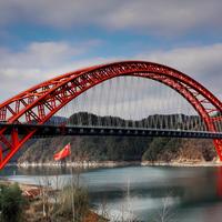Service de fabrication de ponts en structure métallique robustes pour traversées maritimes destinées aux infrastructures modernes