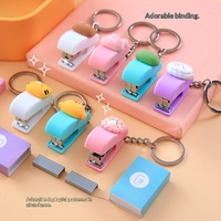 Mini Agrafeuse Manuelle Portable Mignonne à Motif Dessin Animé avec N°. Porte-clés créatif pour étudiants et bureau, capacité de 10 agrafes et 400 feuilles
