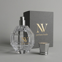 Flacon de parfum en verre polygonal de luxe vide personnalisé en usine, 100 ml, avec pompe pulvérisatrice et capuchon, fond épais, vente en gros