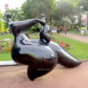 Jardín al aire libre Gran estatua de Arte Abstracto Mujer gorda acostada Escultura de bronce - Product Image 6
