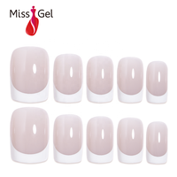 32 faux ongles carrés courts en ABS gris-nude, style French press-on, imperméables, faits main, pour doigts