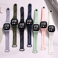 Jam Tangan Digital Elektronik Fashion Sport Murah Grosir untuk Pelajar, Silikon LED Persegi Unisex, Tidak Tahan Air, Jam Tangan Sport Anak