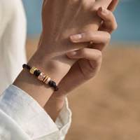 Bracelet en cordon tressé noir personnalisé EDGE avec perles dorées, charme en émail avec strass rose, bijoux tendance pour femmes, cadeau