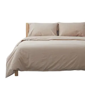 Best Sale Luxury New Design Modern Famous Brand Printed Home Bed Sheet Bedding Comforter Set bedding set